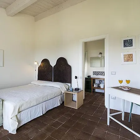 Sleeps 6 Wifi Villa *