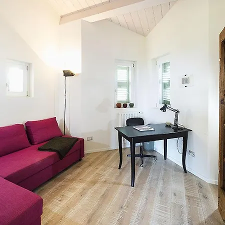 Villa Sleeps 6 Wifi