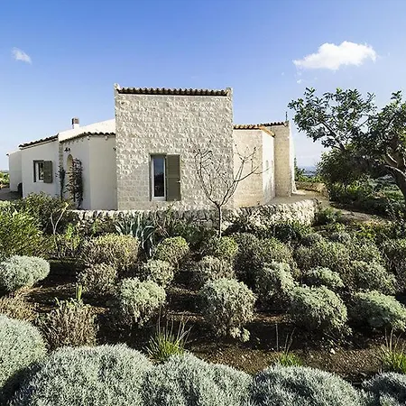 Villa Sleeps 6 Wifi Sampieri