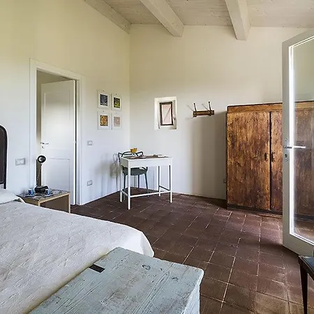 Sleeps 6 Wifi Villa *