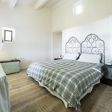 Sleeps 6 Wifi Villa Sampieri