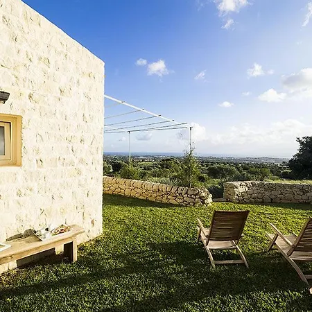 Sleeps 6 Wifi Villa *